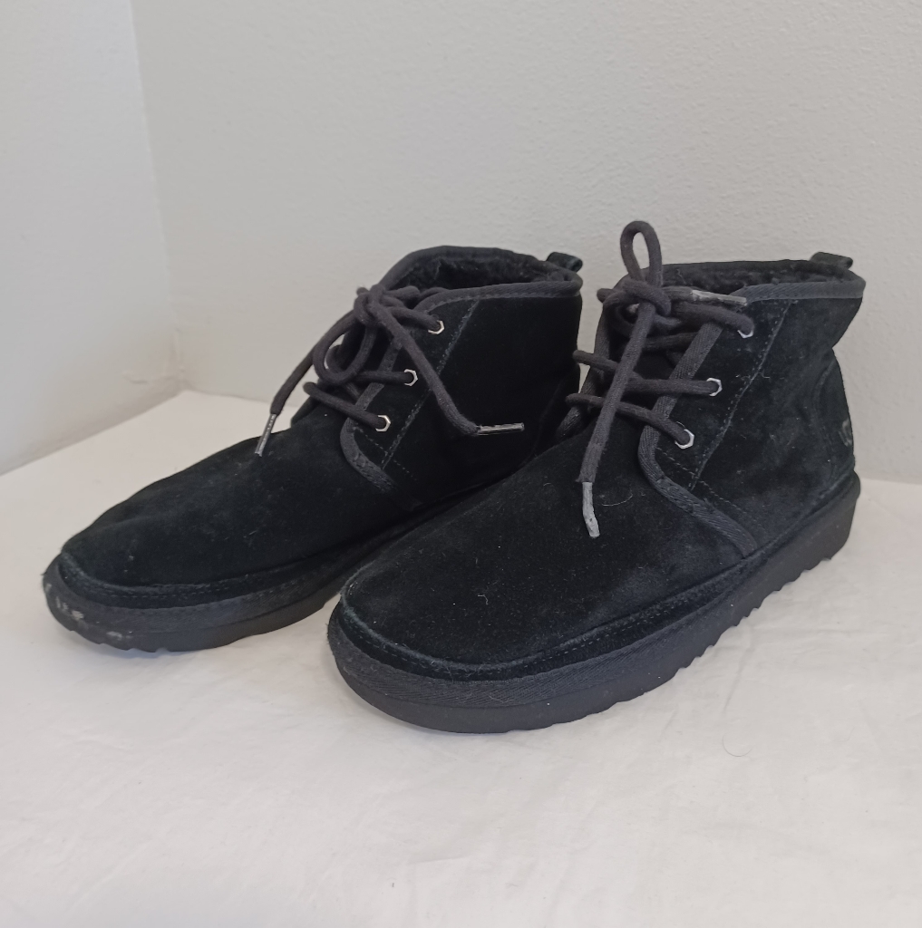 Ugg Men's Neumel Chukka Black Suede Boots Lace-Up Size 6